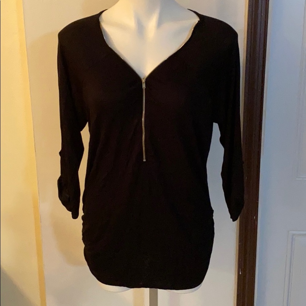 Mid arm sleeve blouse zippered V- neck